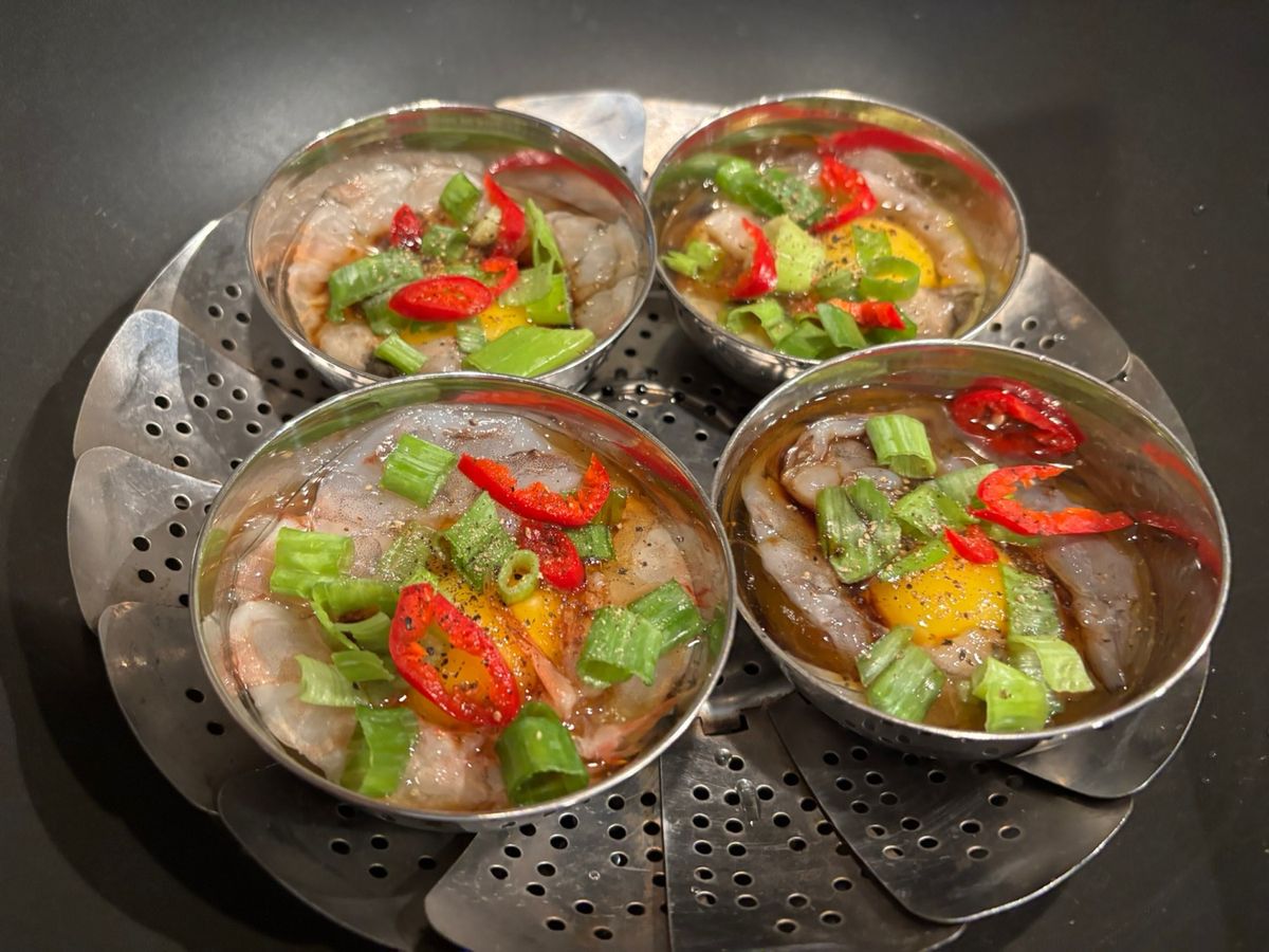 Tôm hấp trứng
