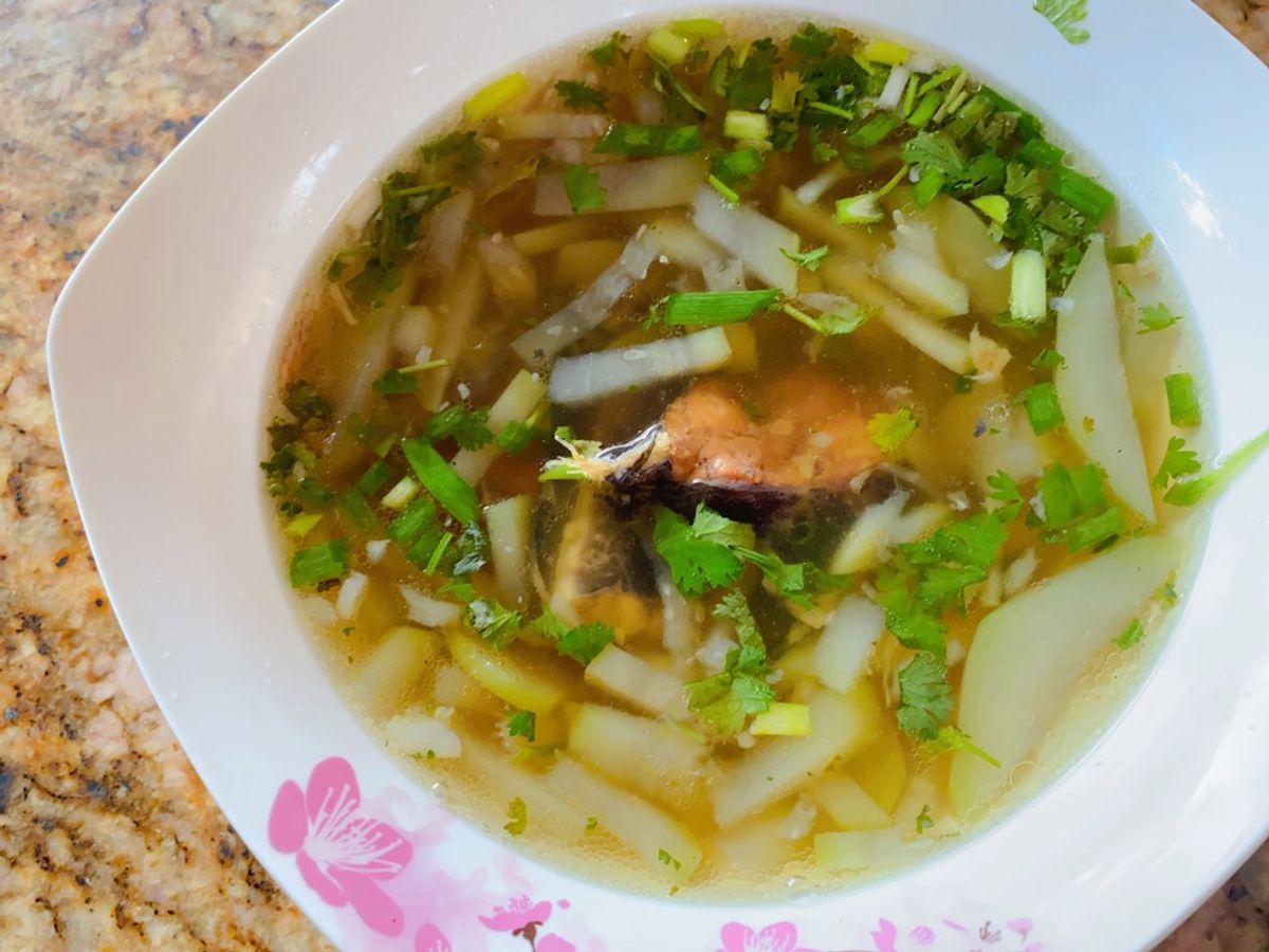 Canh bầu cá trê
