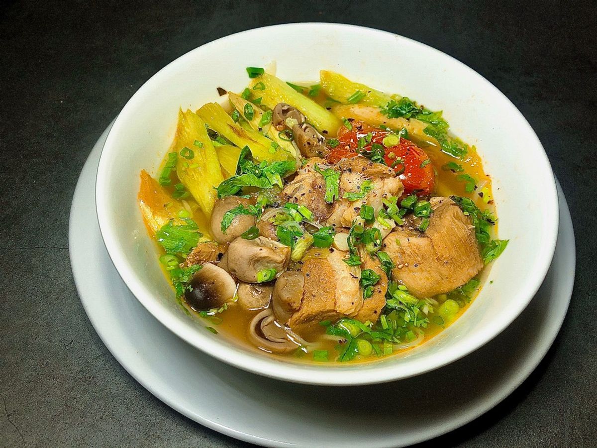 Bún Sườn Non Dọc Mùng Nấm Me