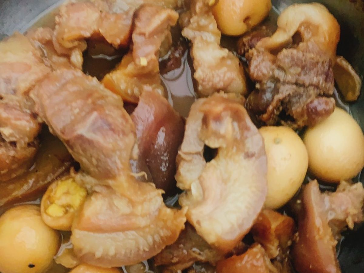Thịt kho trứng cút