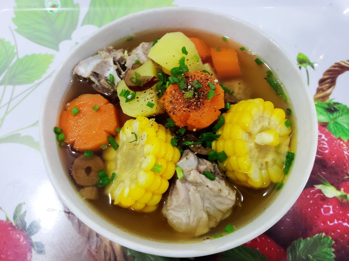 Canh xương heo hầm củ