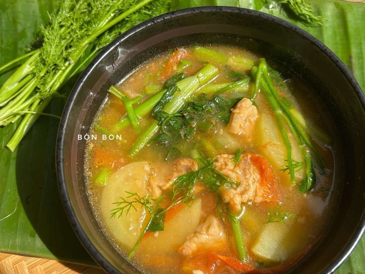 Canh Khoai Tây Nấu Rau Cần, Cà Chua, Thì Là