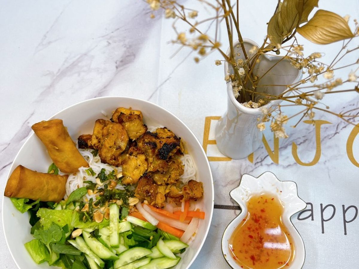 Bún thịt nướng
