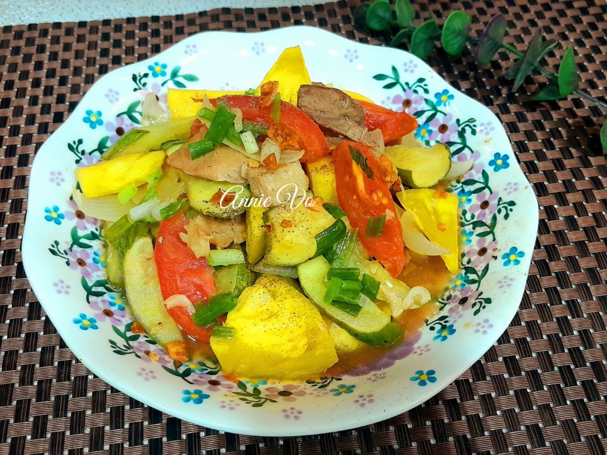 Dưa cà xào thịt ba rọi