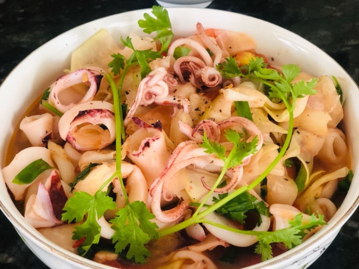 Mực xào su hào