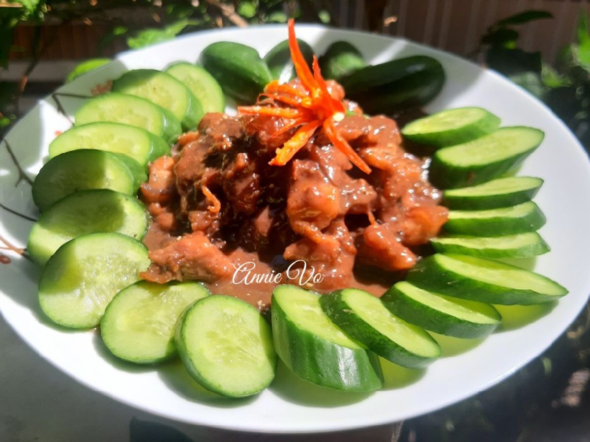 Thịt xào mắm ruốc thơm lừng