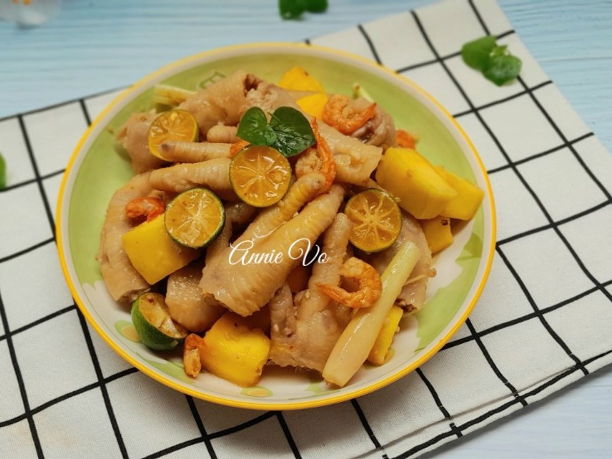 Chân gà sả tắc ngâm tôm khô