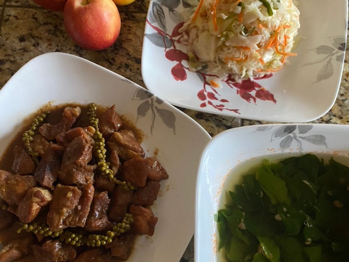 Canh mồng tơi, thịt kho tiêu xanh, rau cải muối