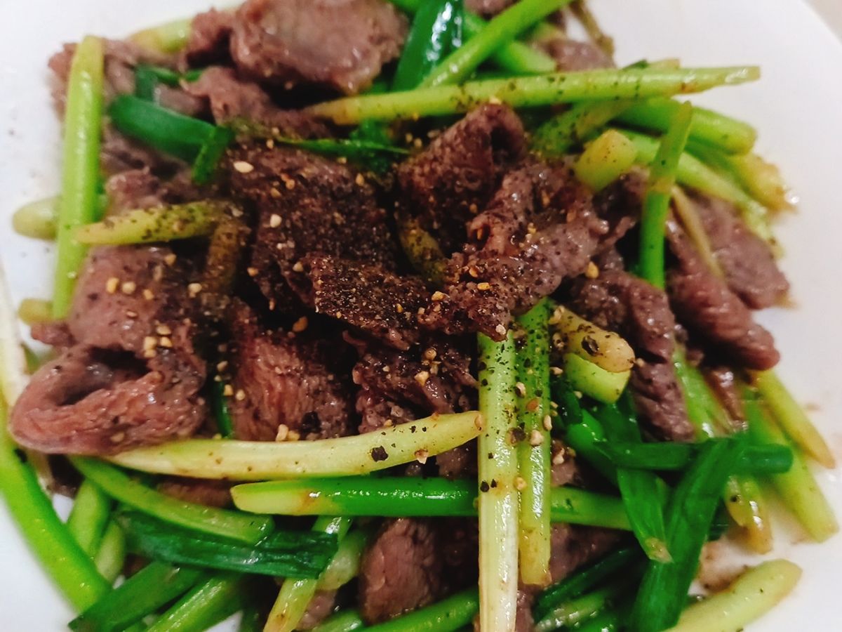 Ngồng tỏi xào thịt bò