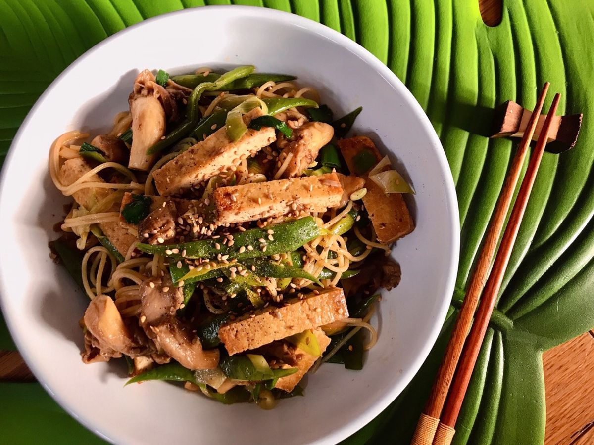 🌱 Mì Vàng Xào Nấm & Đậu Hủ Chay (Vegan)