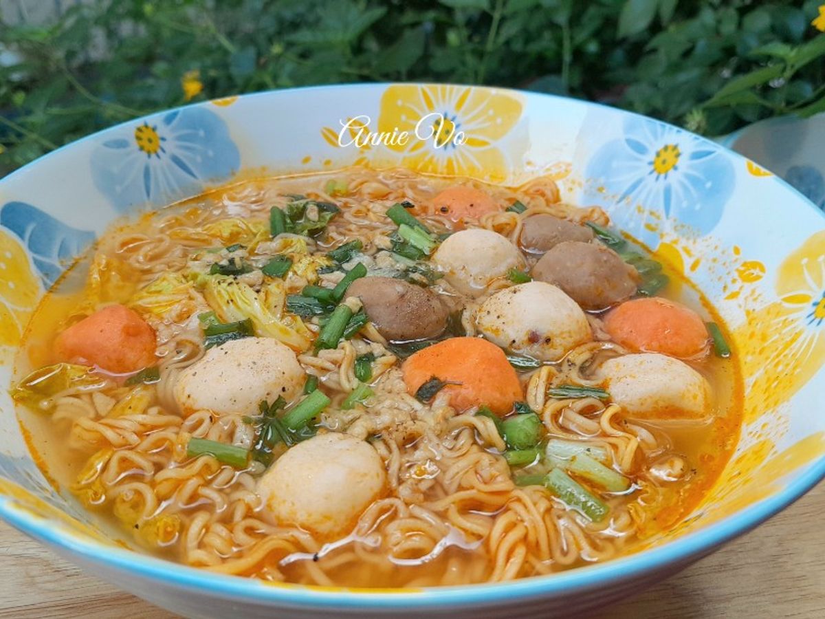 Mì tôm chua cay