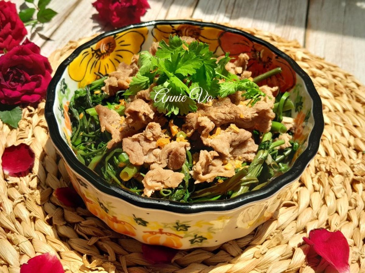 Bò xào rau muống