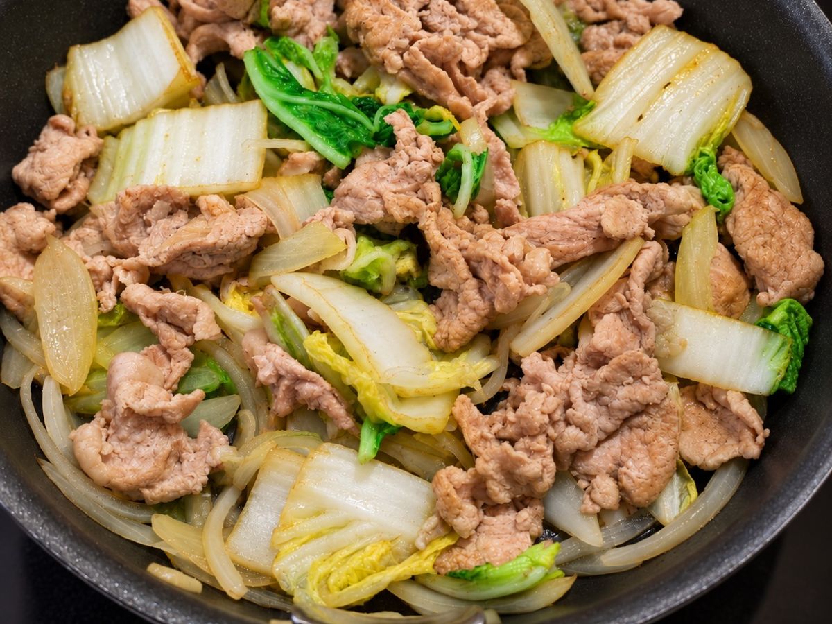 Thịt Heo Xào Cải Thảo (Hakusai)