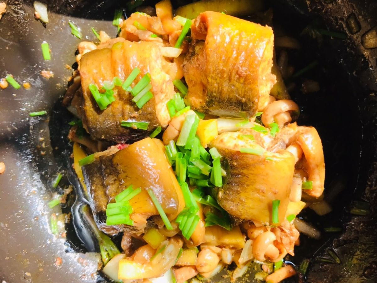 Lươn kho bầu nấm