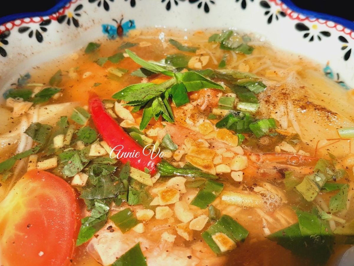 Canh chua tôm