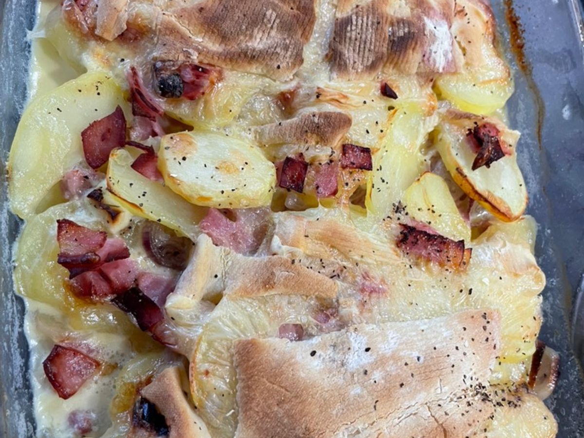 Khoai tây nướng thịt ham (Tartiflette)