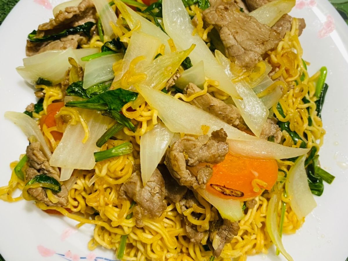 Mì xào bò