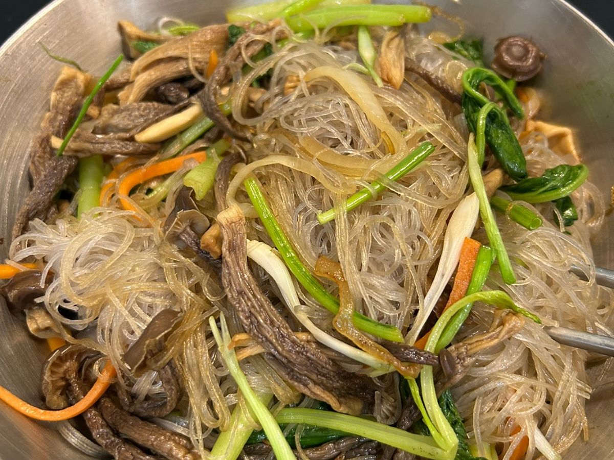 Miến Xào Nấm Lộc Nhung Chay