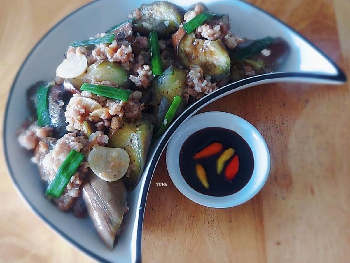 CÀ tím xào thịt
