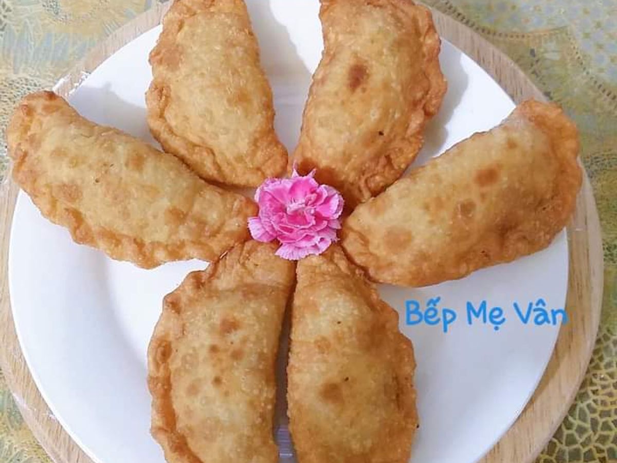 Bánh gối nhân thịt gà