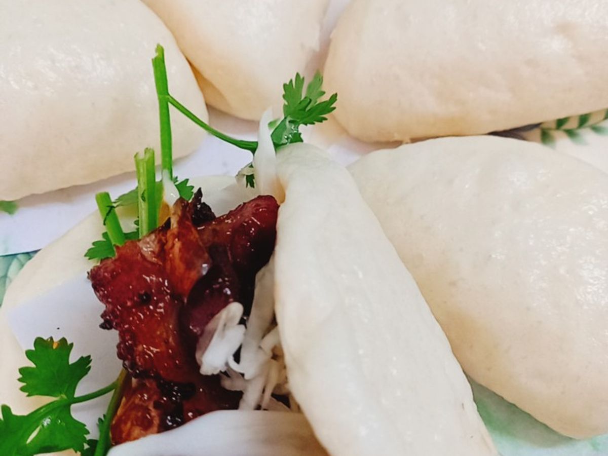Bánh bao kẹp thịt