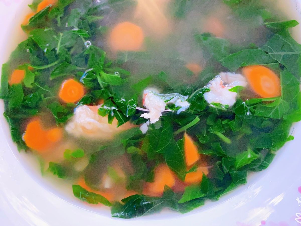 Canh tôm, bồ ngót Nhật, cà rốt
