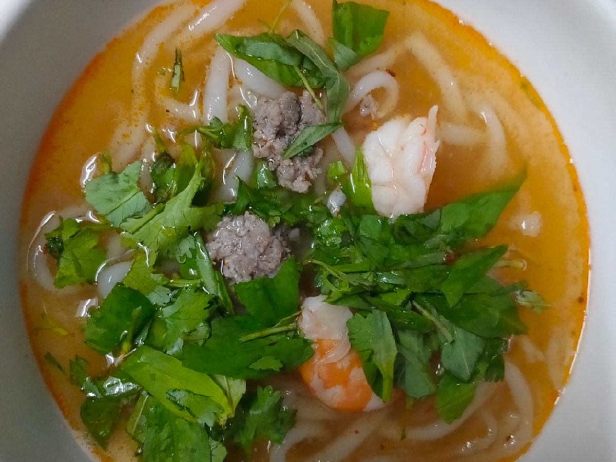 Bánh canh tôm thịt