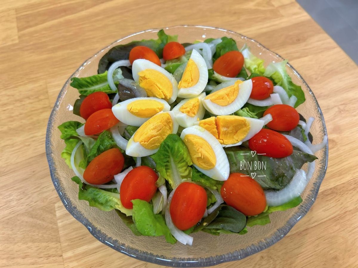 Salad dầu giấm đơn giản ăn kèm món chiên nướng