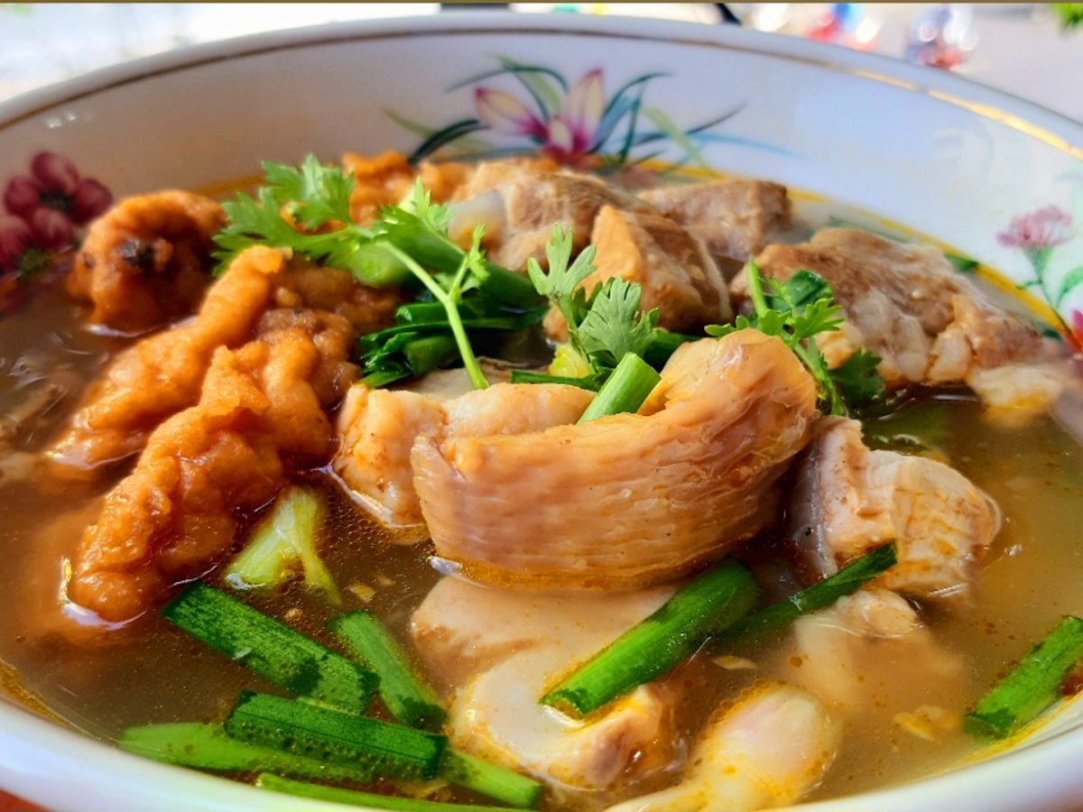 Mì Chũ cá thập cẩm