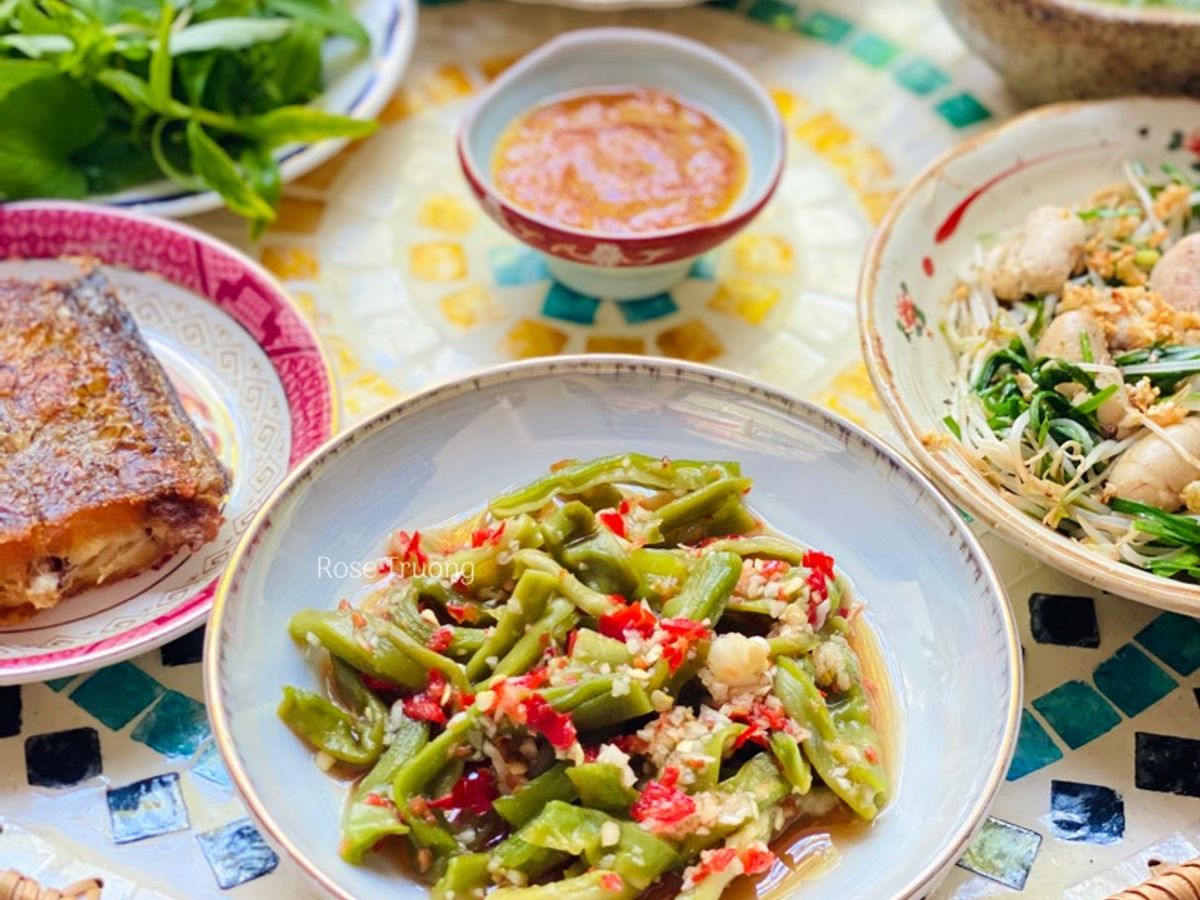Rau Tiến Vua Muối Chua Ngọt