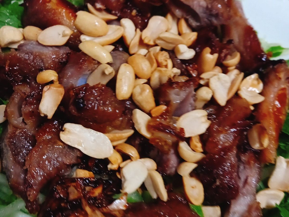 Bún trộn thịt nướng