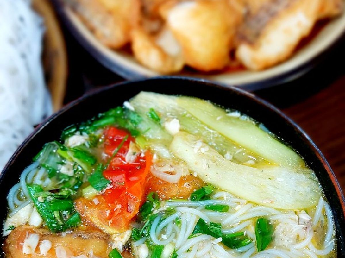 Bún cá rô phi, chả cá