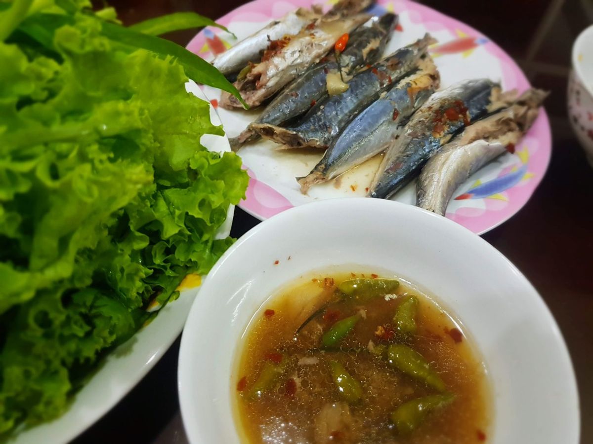 Cá nục chuối kho ớt hiểm