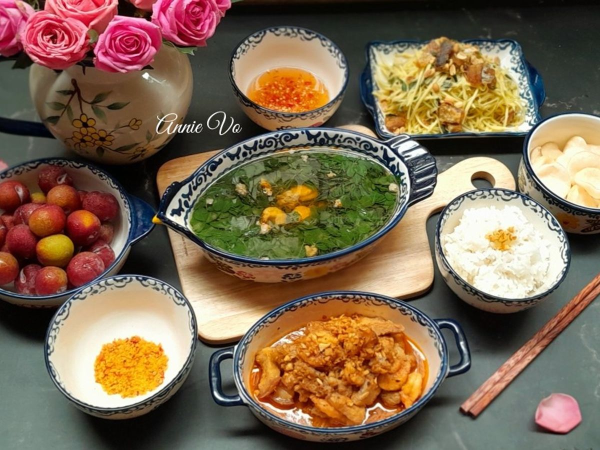 Mâm cơm nhà mình