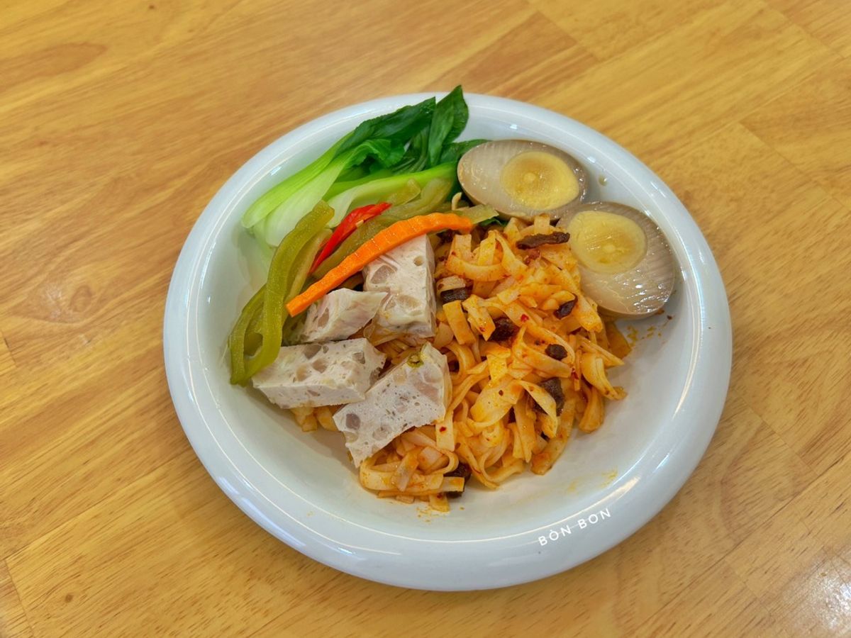 Phở Trộn Sốt Nấm Hương