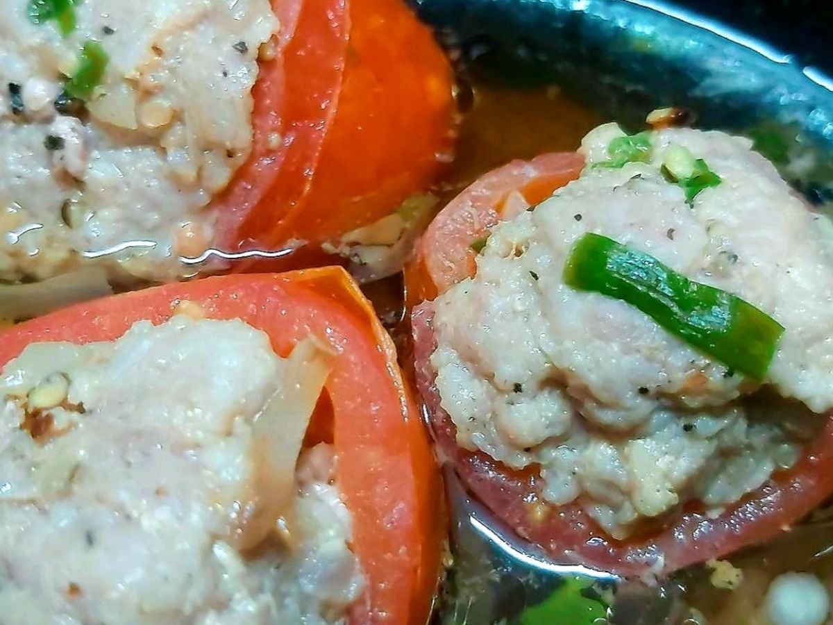 Cà Chua nhồi Thịt kho lạt