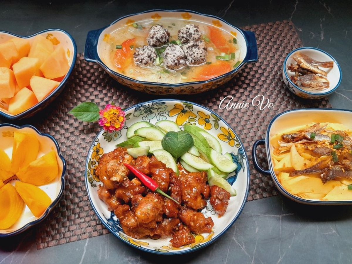 Cơm nhà với những món ăn đậm vị