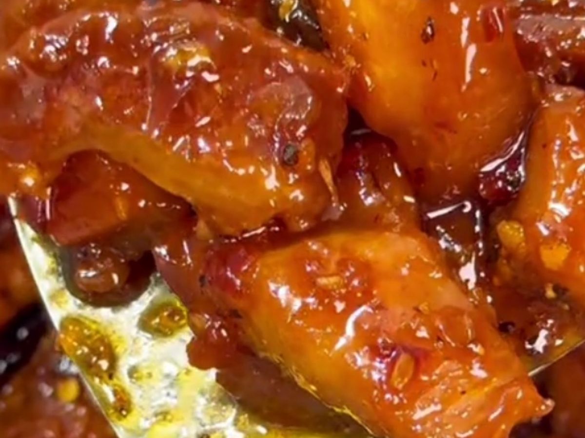 Thịt xào chua ngọt