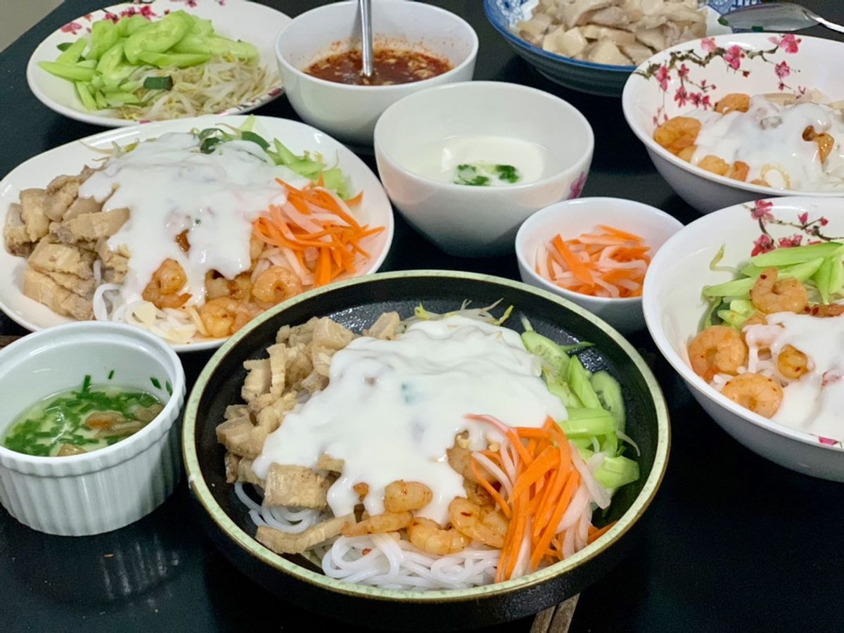 Bánh tằm tôm thịt cốt dừa 🥥