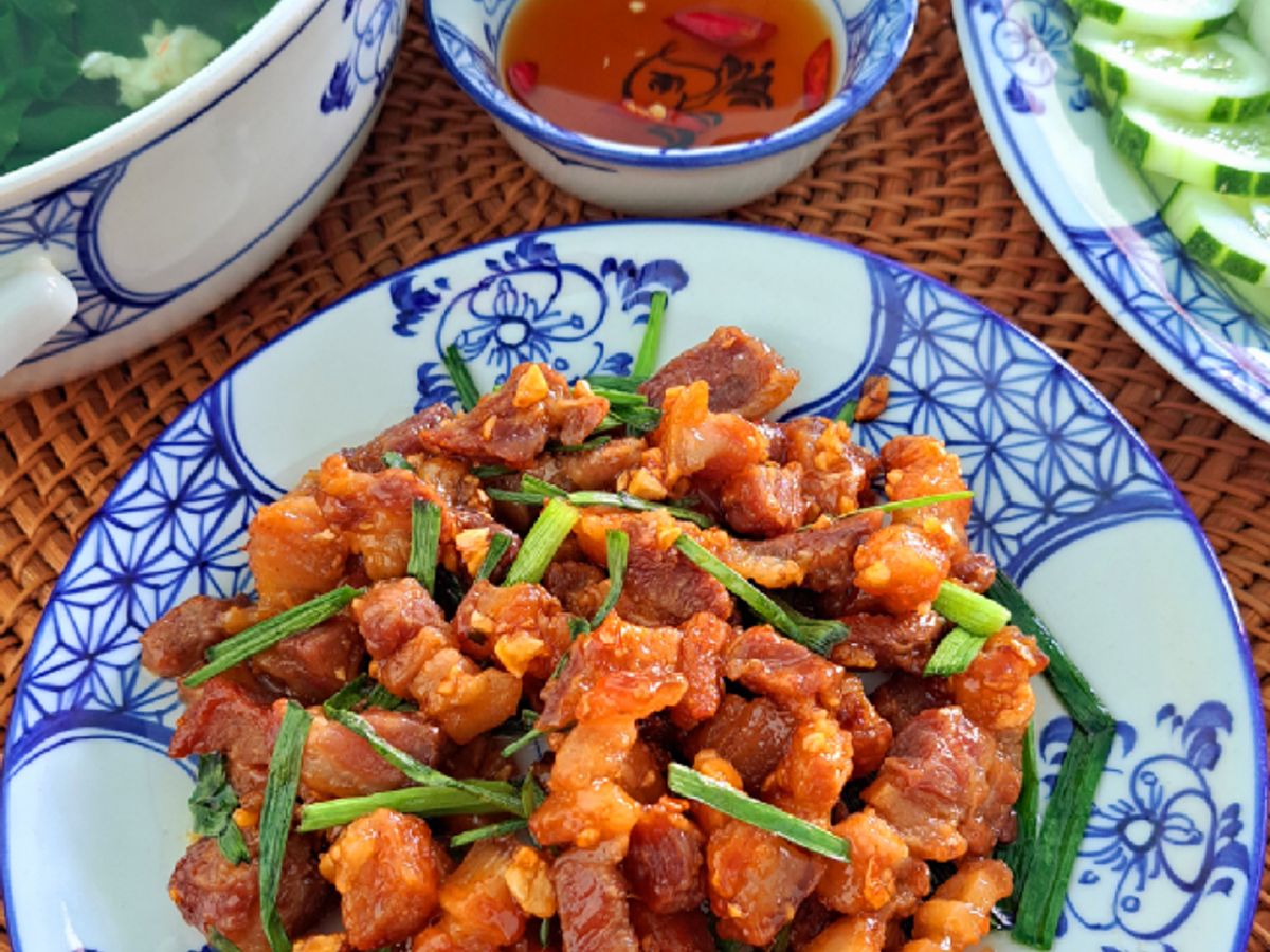 Thịt rang cháy cạnh