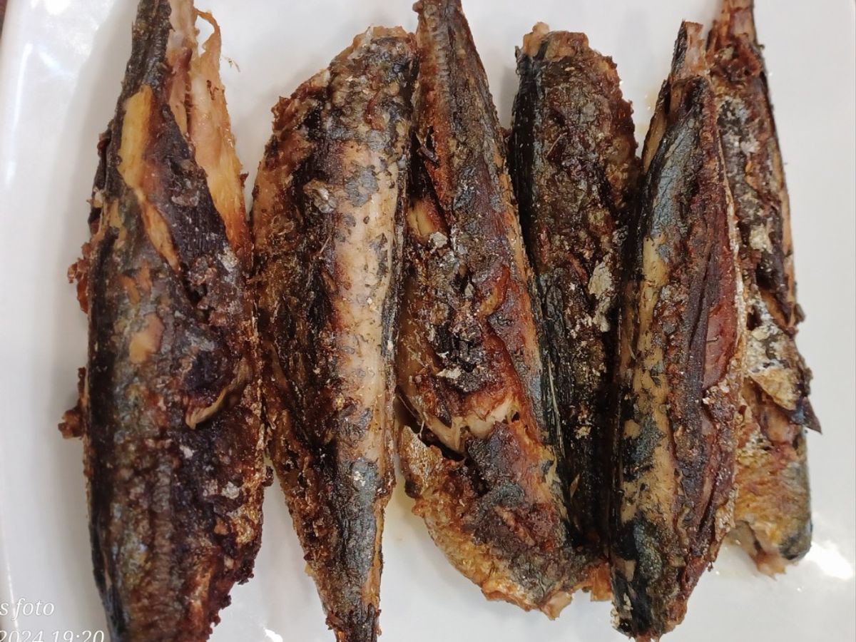 Cá nục chuối chiên