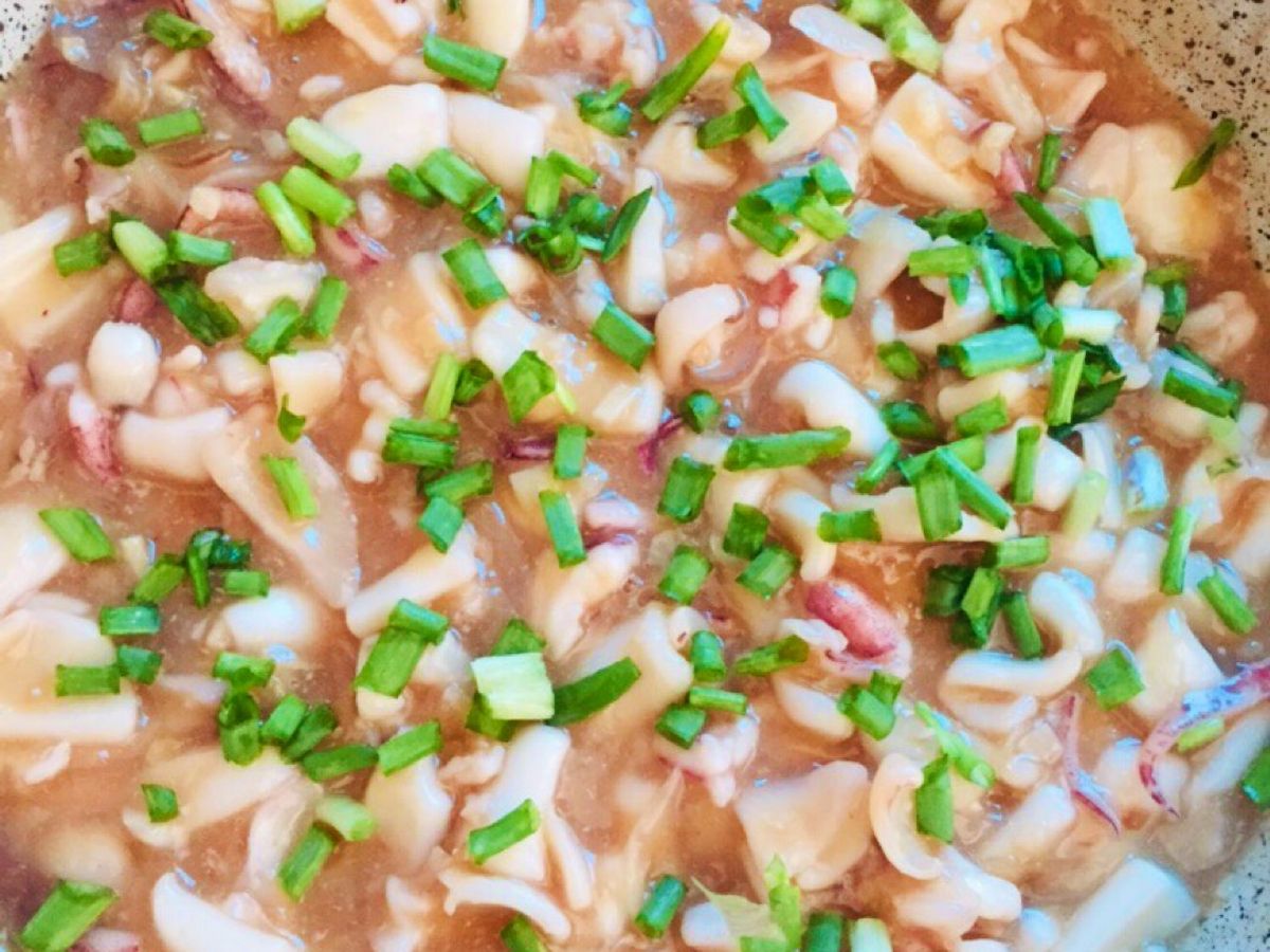 Mực một nắng sốt hành tỏi