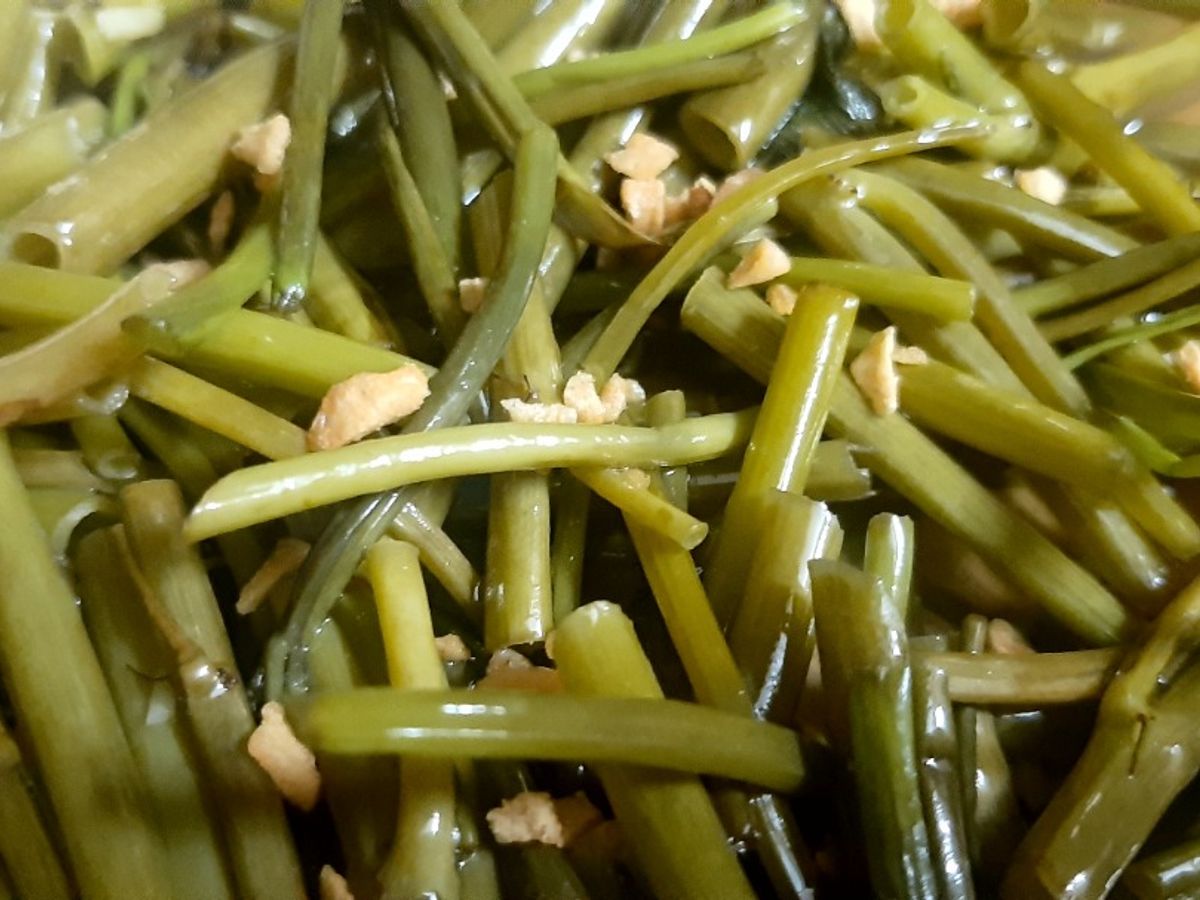Rau muống xào tỏi