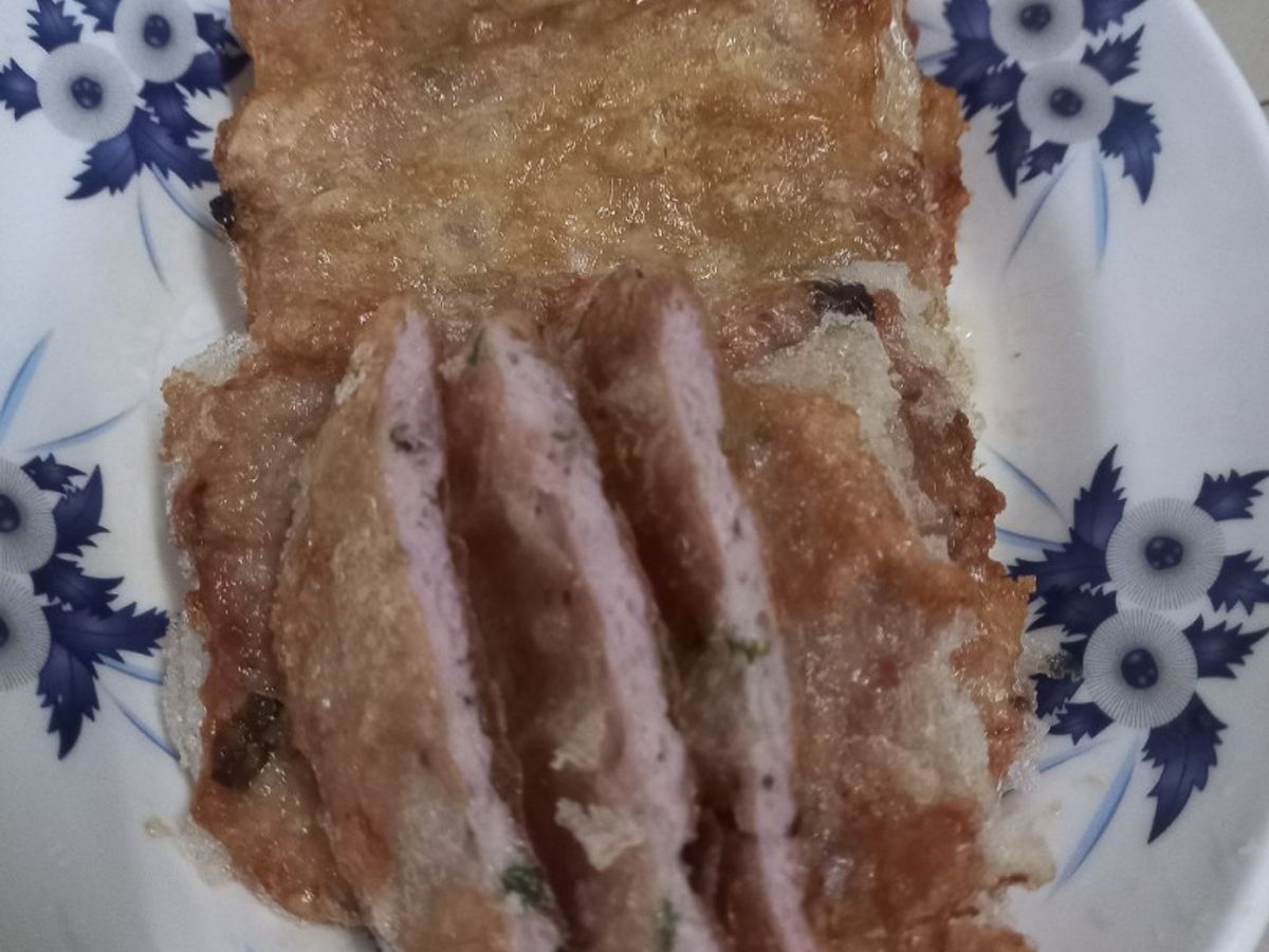 Bánh tráng kẹp chả cá