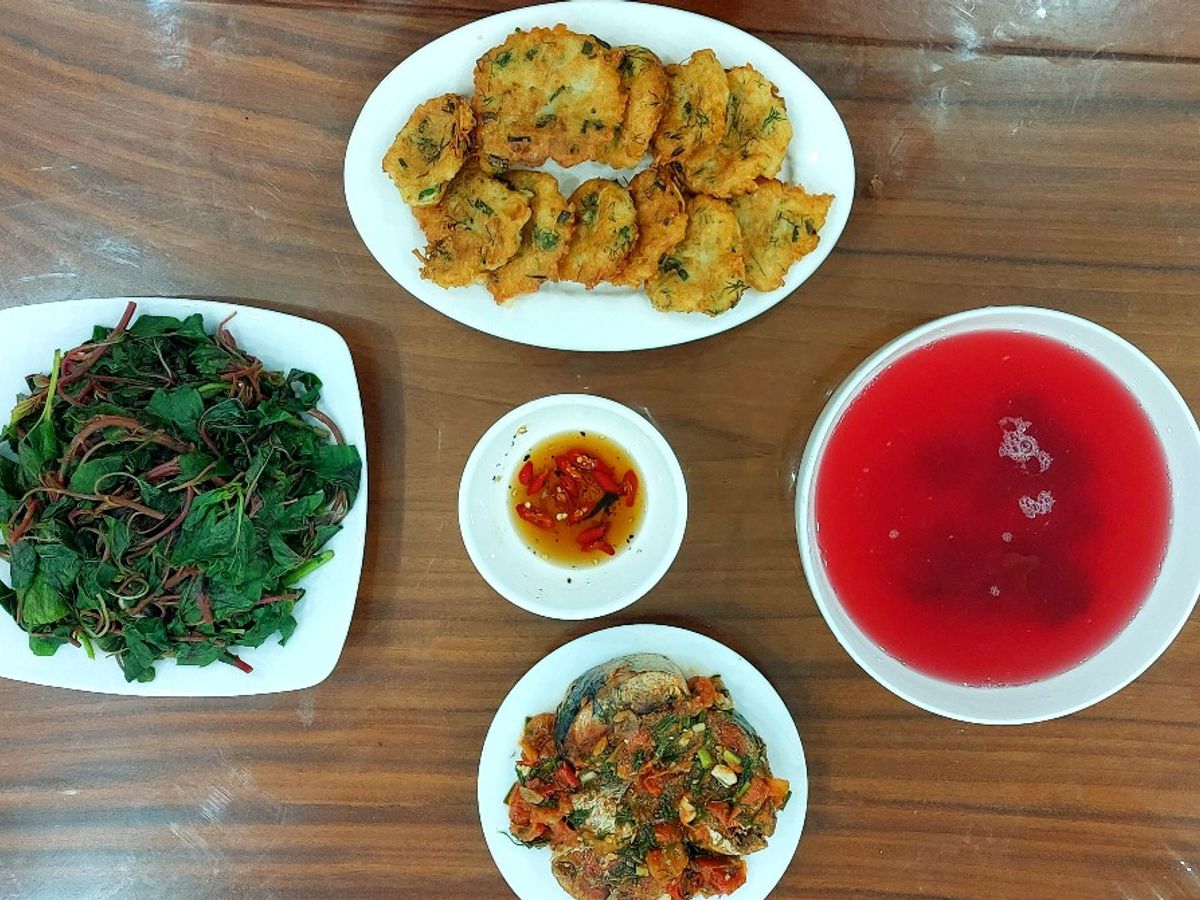 Mâm cơm gia đình #12