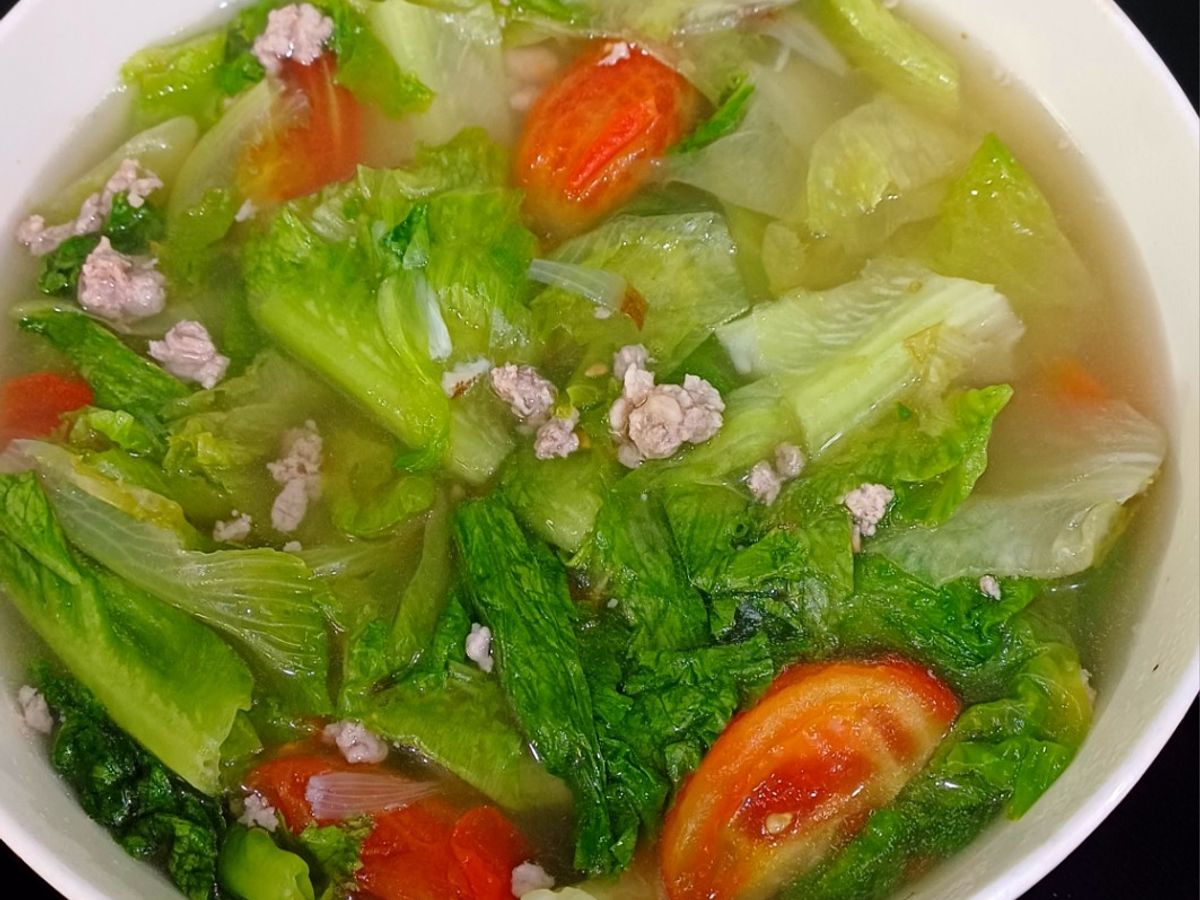 Canh rau xà lách nấu thịt