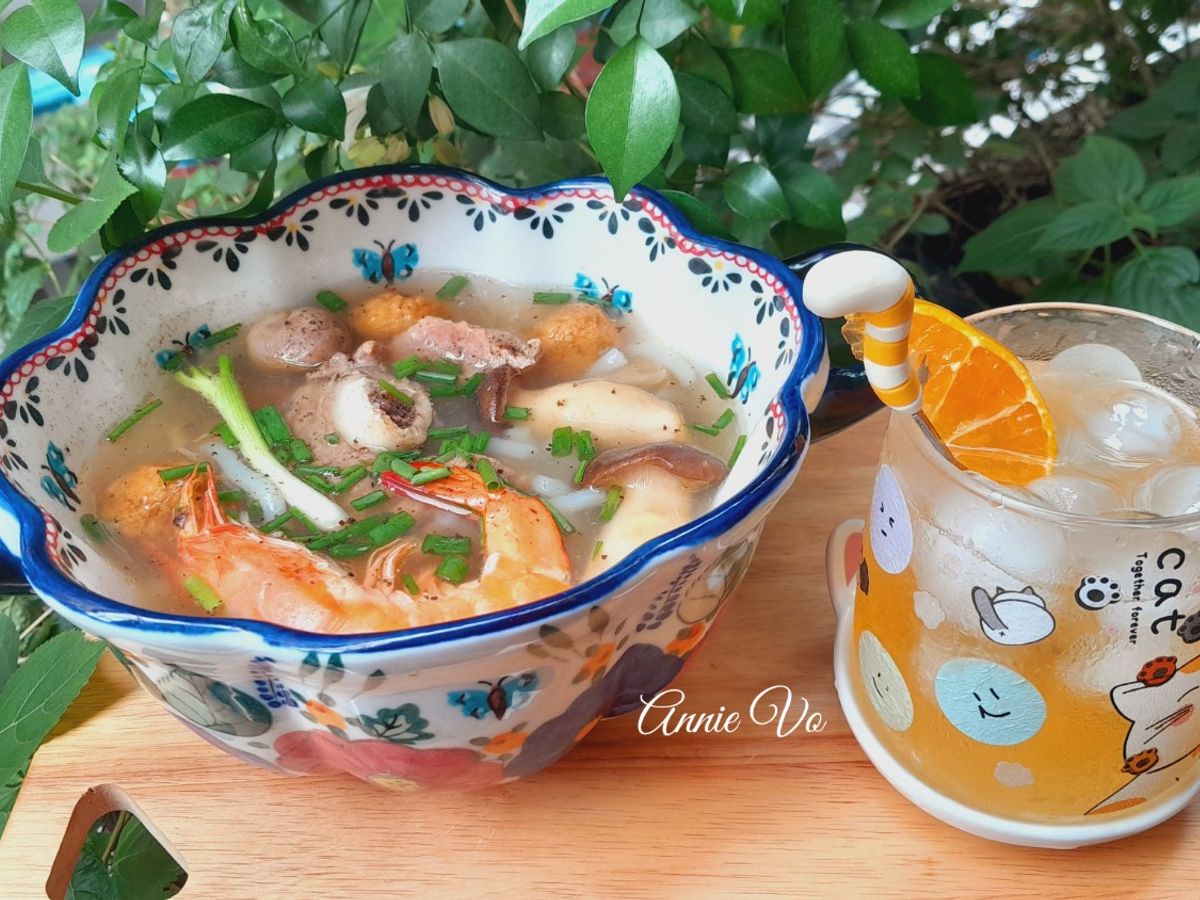 Bánh canh nấm hải sản