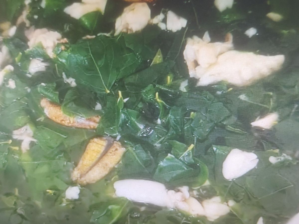 Canh rau ngót nấu cá rô