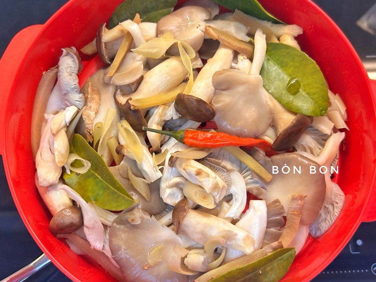 Nấm Hấp Lá Chanh Chay