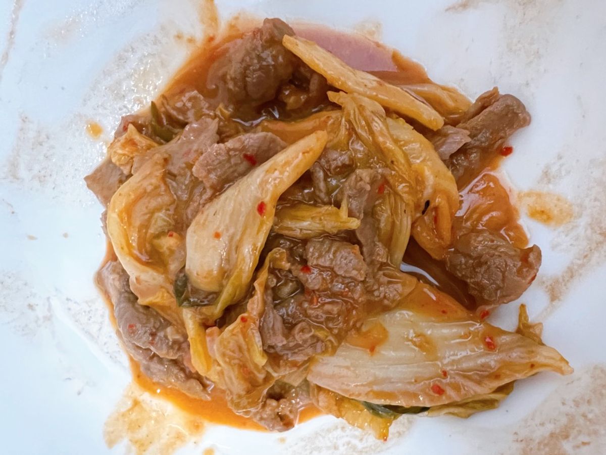 Thịt bò xào kimchi